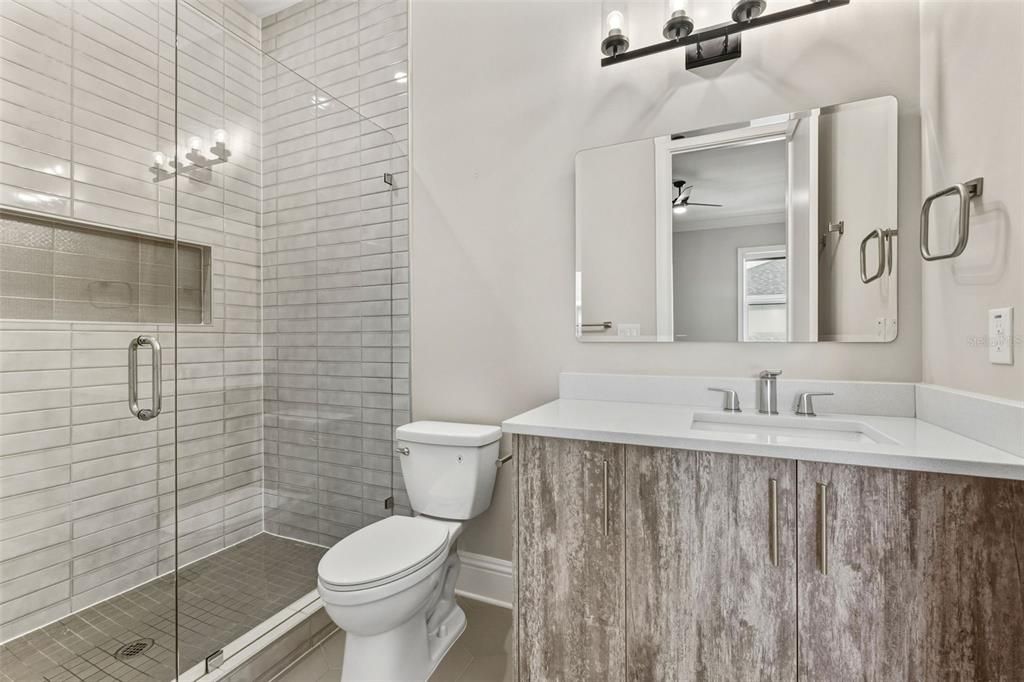For Sale: $2,899,000 (5 beds, 5 baths, 5863 Square Feet)