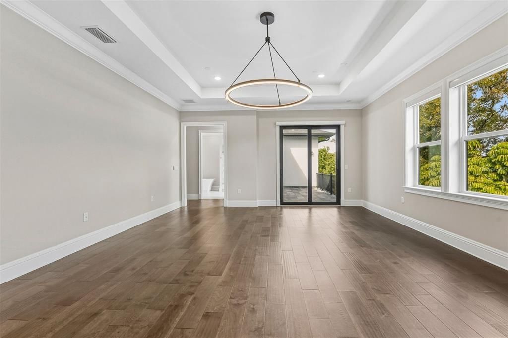 For Sale: $2,899,000 (5 beds, 5 baths, 5863 Square Feet)