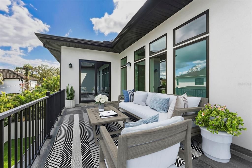 For Sale: $2,899,000 (5 beds, 5 baths, 5863 Square Feet)