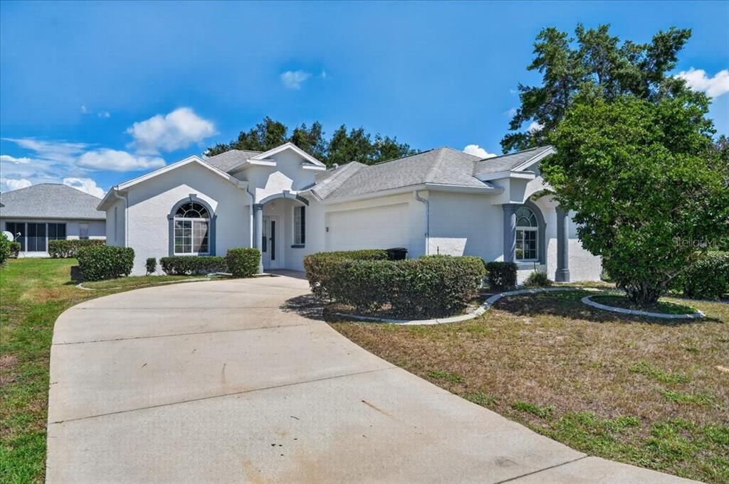 For Sale: $249,990 (3 beds, 2 baths, 1739 Square Feet)