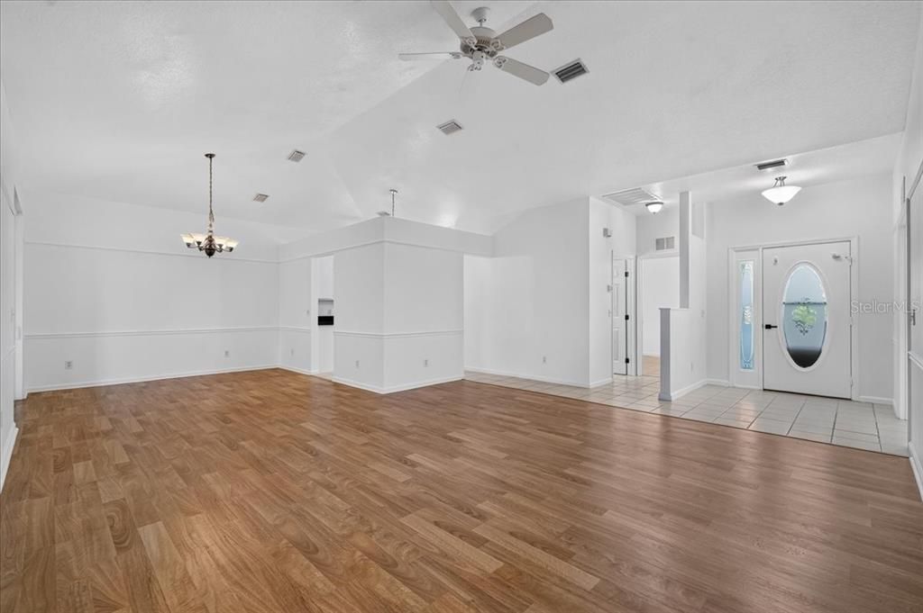 For Sale: $249,990 (3 beds, 2 baths, 1739 Square Feet)