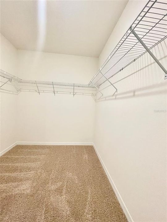 For Rent: $2,349 (4 beds, 2 baths, 1846 Square Feet)