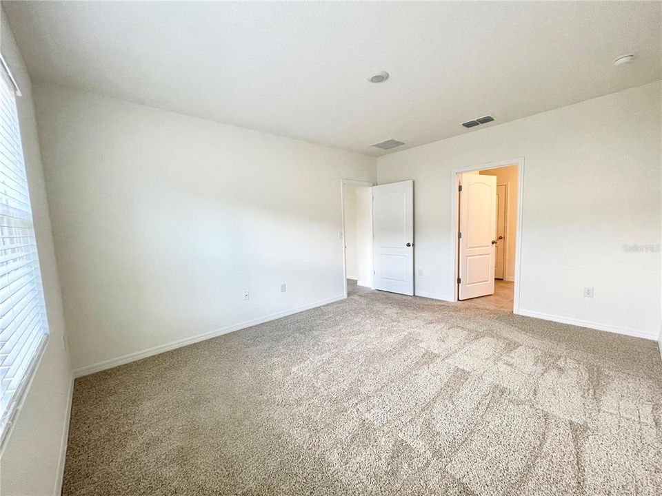 For Rent: $2,349 (4 beds, 2 baths, 1846 Square Feet)