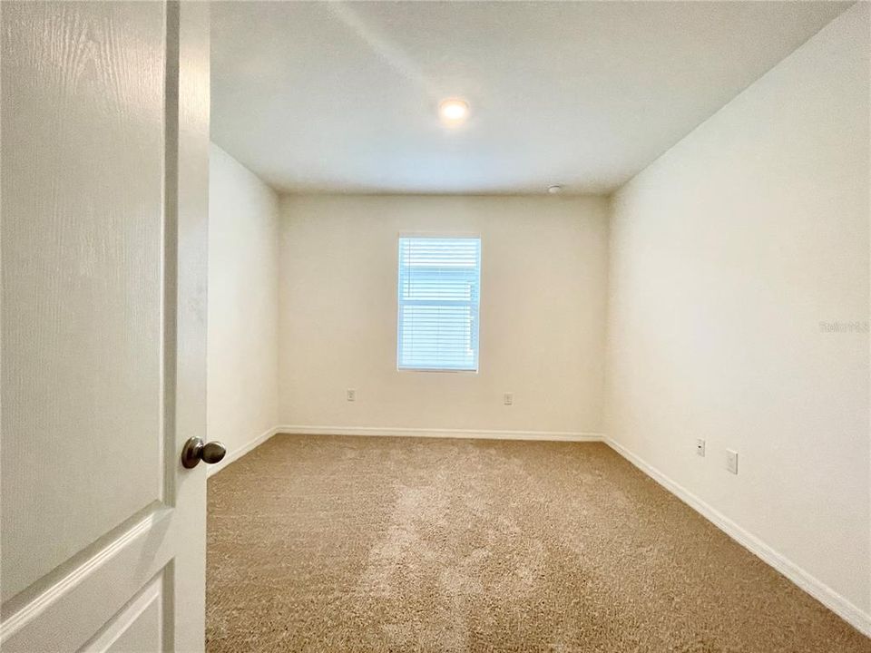 For Rent: $2,349 (4 beds, 2 baths, 1846 Square Feet)