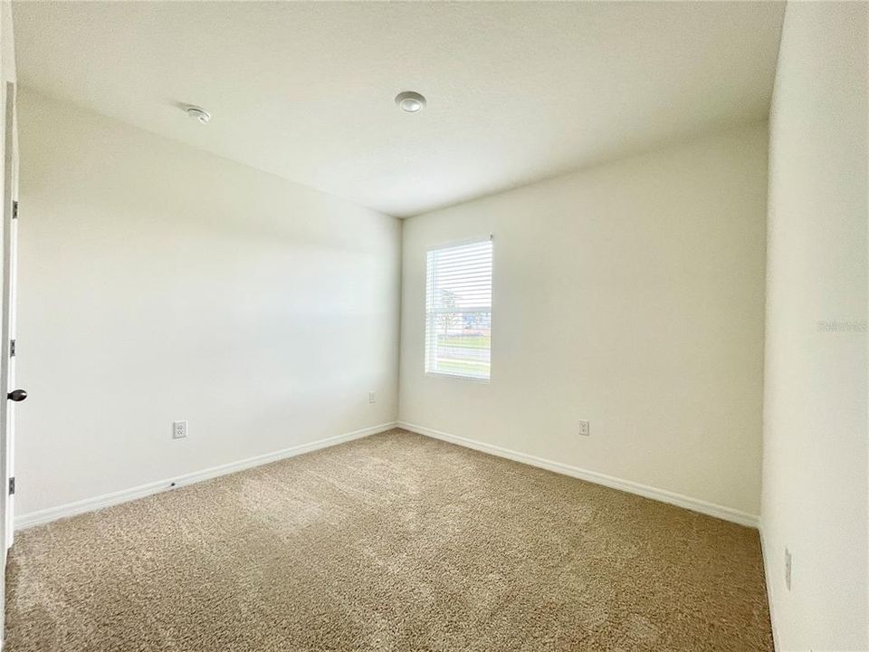 For Rent: $2,349 (4 beds, 2 baths, 1846 Square Feet)