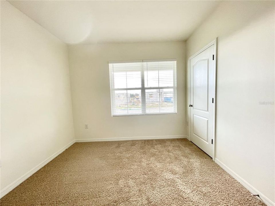 For Rent: $2,349 (4 beds, 2 baths, 1846 Square Feet)
