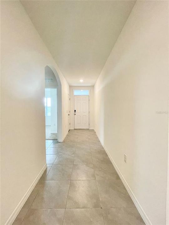 For Rent: $2,349 (4 beds, 2 baths, 1846 Square Feet)