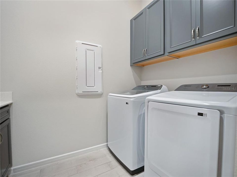 For Sale: $674,476 (3 beds, 3 baths, 2523 Square Feet)
