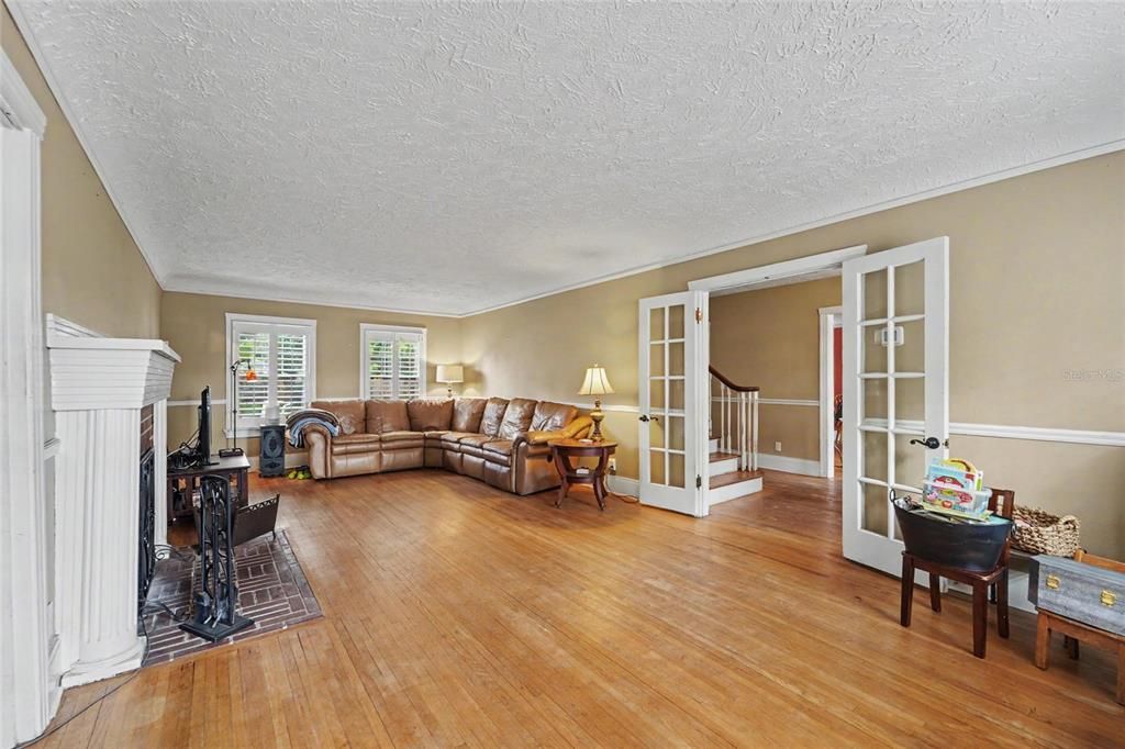 For Sale: $779,000 (3 beds, 2 baths, 2340 Square Feet)