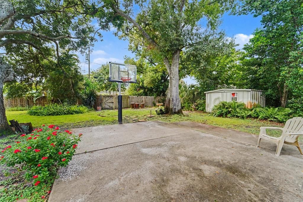 For Sale: $779,000 (3 beds, 2 baths, 2340 Square Feet)