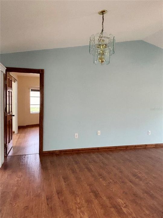 En Venta: $450,000 (3 camas, 2 baños, 2221 Pies cuadrados)