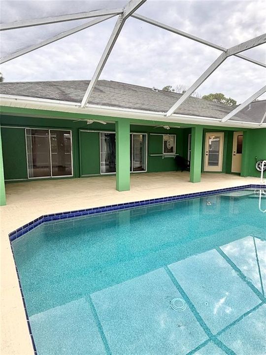 En Venta: $450,000 (3 camas, 2 baños, 2221 Pies cuadrados)