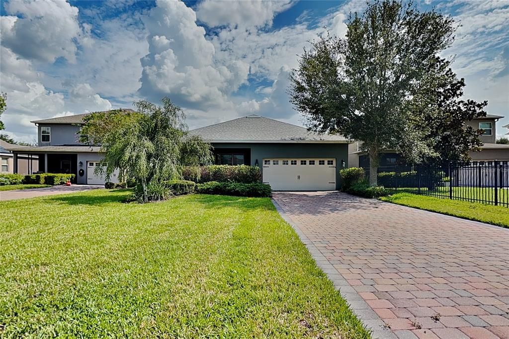 For Rent: $2,950 (3 beds, 2 baths, 1921 Square Feet)