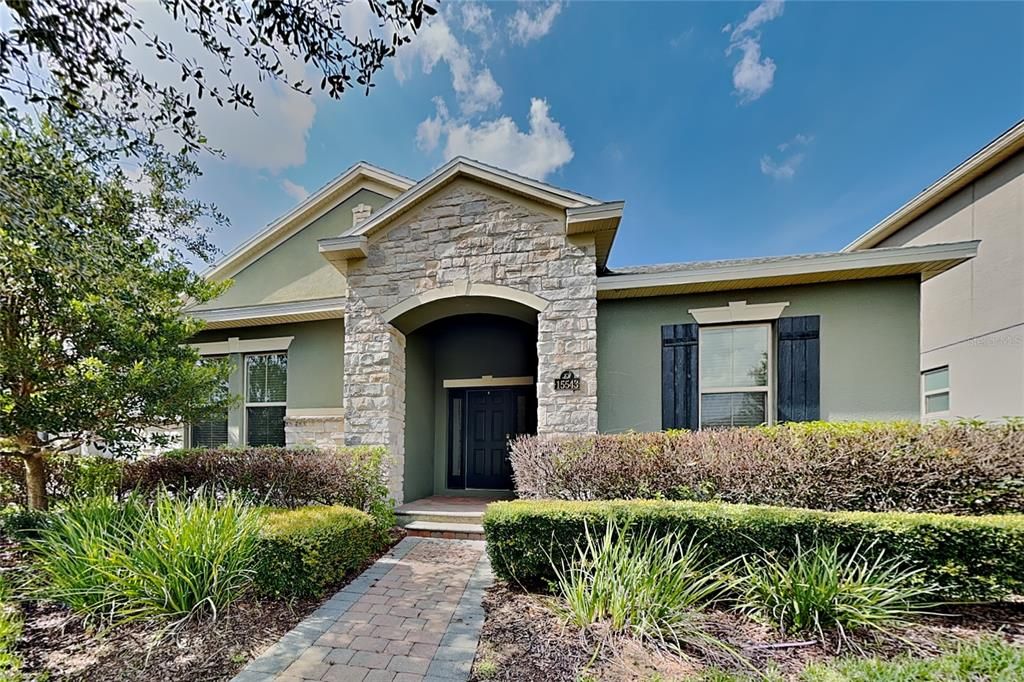 For Rent: $2,950 (3 beds, 2 baths, 1921 Square Feet)