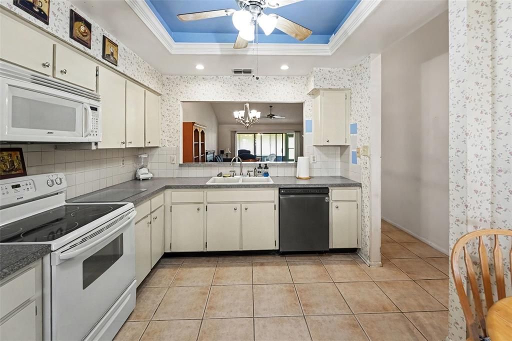En Venta: $299,000 (2 camas, 2 baños, 1380 Pies cuadrados)