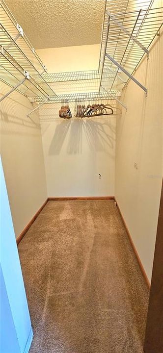 For Sale: $165,000 (2 beds, 2 baths, 1102 Square Feet)