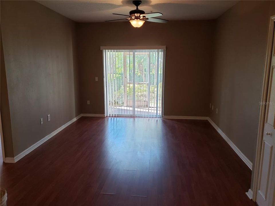 For Rent: $1,250 (1 beds, 1 baths, 709 Square Feet)