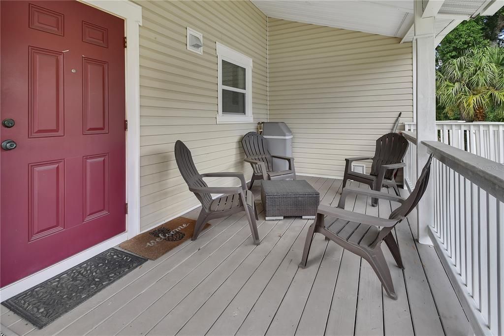 For Sale: $548,000 (5 beds, 3 baths, 2024 Square Feet)