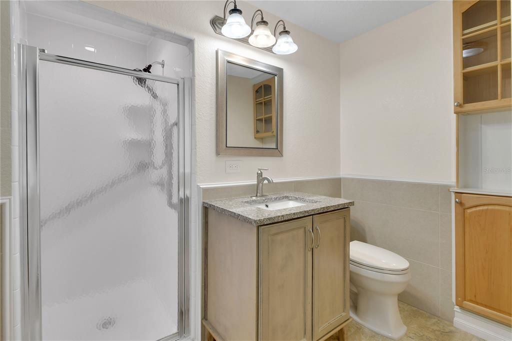 For Sale: $548,000 (5 beds, 3 baths, 2024 Square Feet)