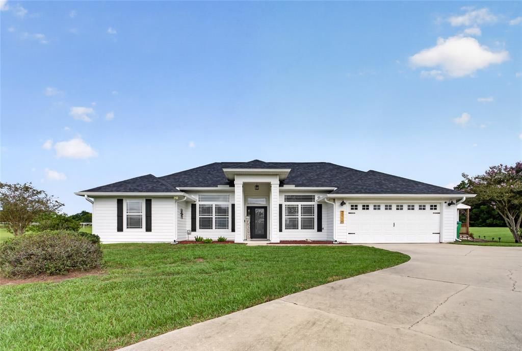For Sale: $449,500 (3 beds, 2 baths, 1910 Square Feet)