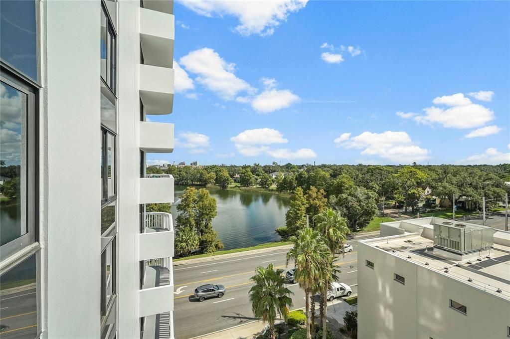 For Sale: $229,900 (1 beds, 2 baths, 1109 Square Feet)