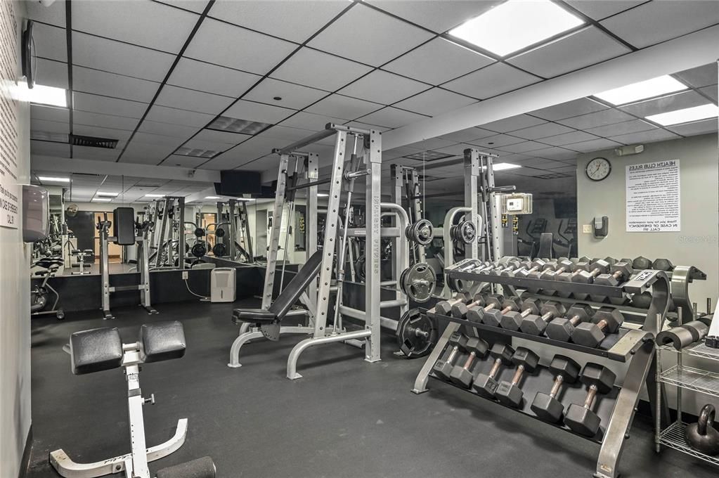 For Sale: $229,900 (1 beds, 2 baths, 1109 Square Feet)