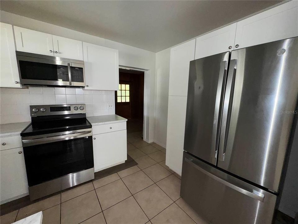 For Rent: $1,600 (3 beds, 2 baths, 1258 Square Feet)
