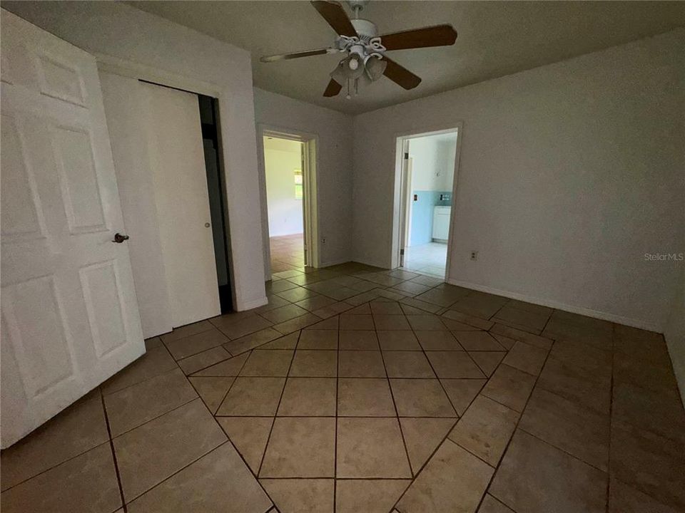 For Rent: $1,600 (3 beds, 2 baths, 1258 Square Feet)
