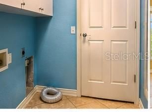 На продажу: $359,900 (4 спален, 3 ванн, 2469 Квадратных фут)