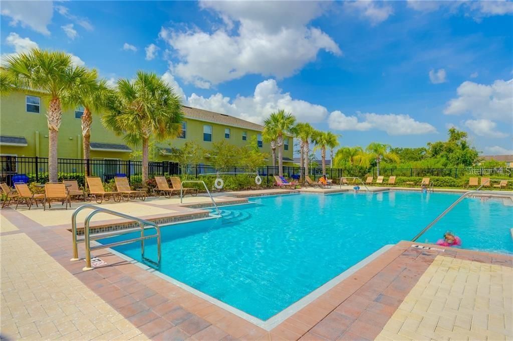 For Sale: $350,000 (3 beds, 2 baths, 1637 Square Feet)