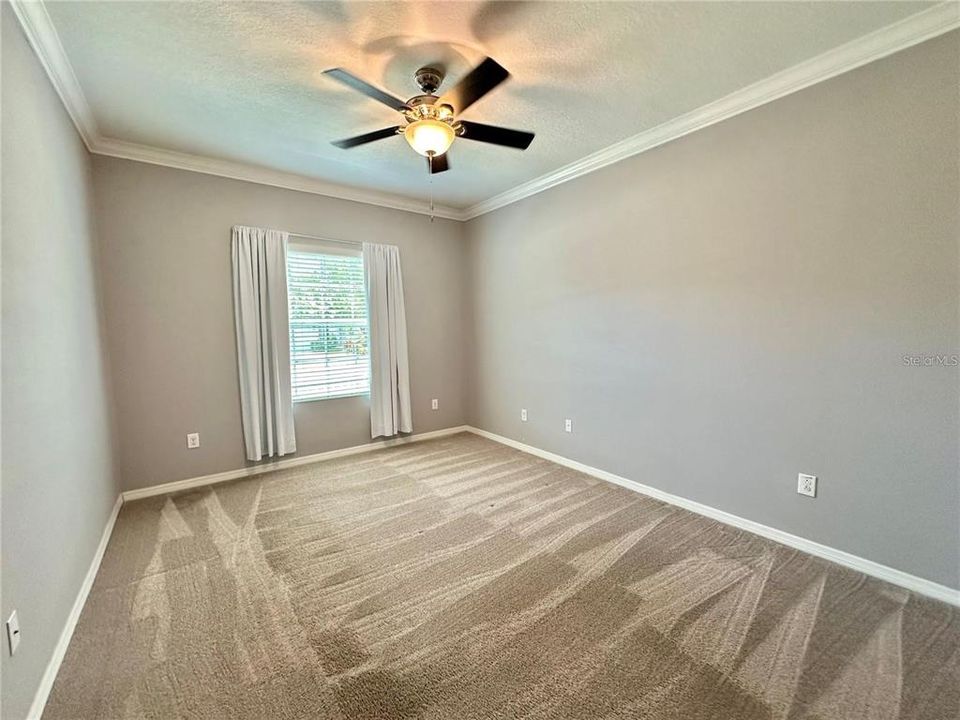 For Sale: $350,000 (3 beds, 2 baths, 1637 Square Feet)
