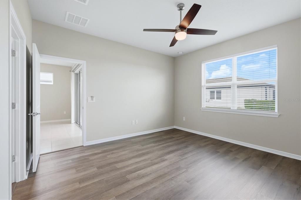 For Sale: $389,000 (2 beds, 2 baths, 1648 Square Feet)