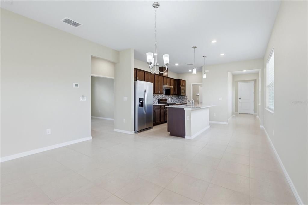 For Sale: $389,000 (2 beds, 2 baths, 1648 Square Feet)