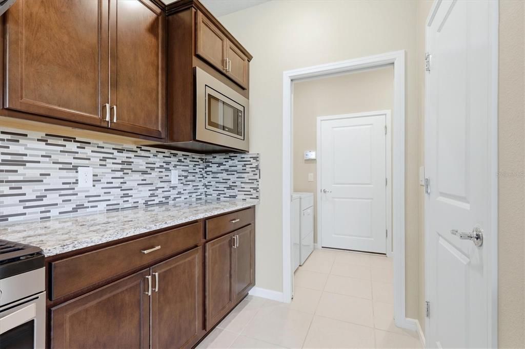For Sale: $389,000 (2 beds, 2 baths, 1648 Square Feet)