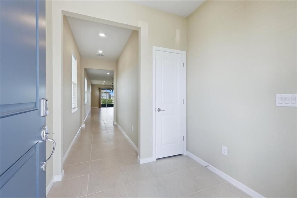For Sale: $389,000 (2 beds, 2 baths, 1648 Square Feet)