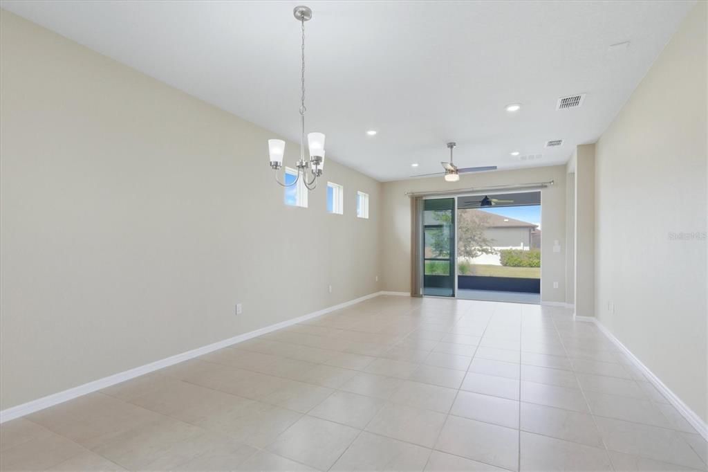 For Sale: $389,000 (2 beds, 2 baths, 1648 Square Feet)