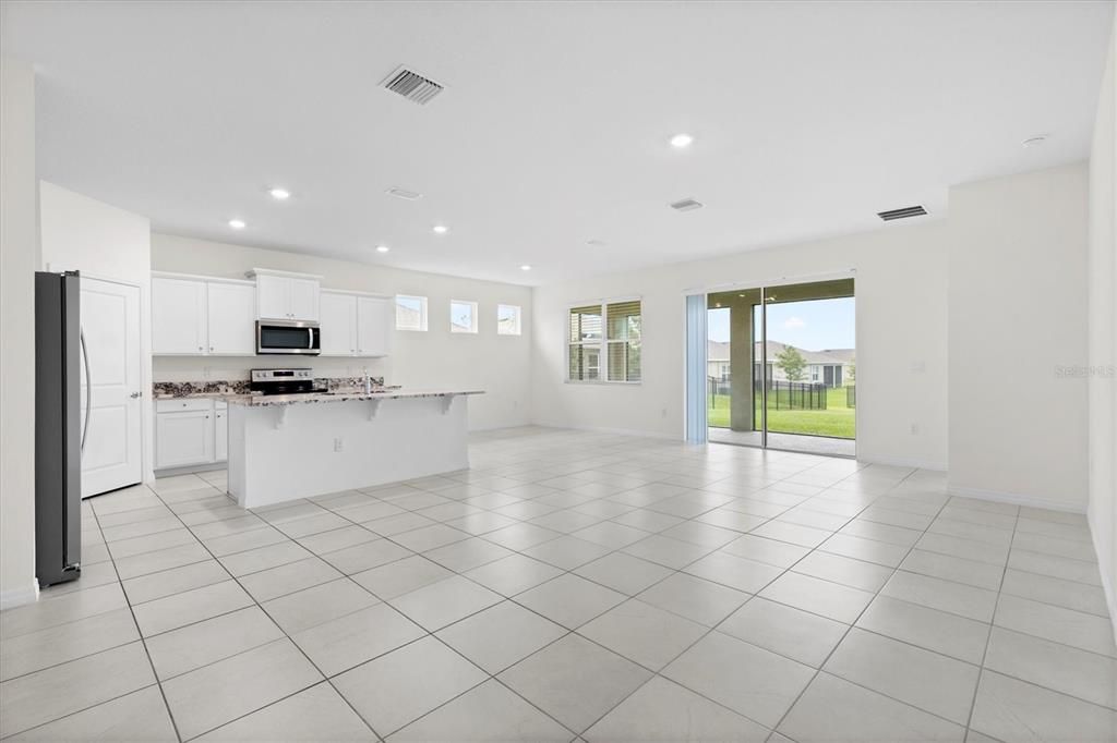 For Rent: $2,500 (4 beds, 2 baths, 2031 Square Feet)