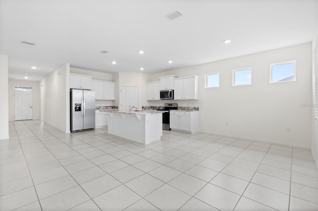 For Rent: $2,500 (4 beds, 2 baths, 2031 Square Feet)