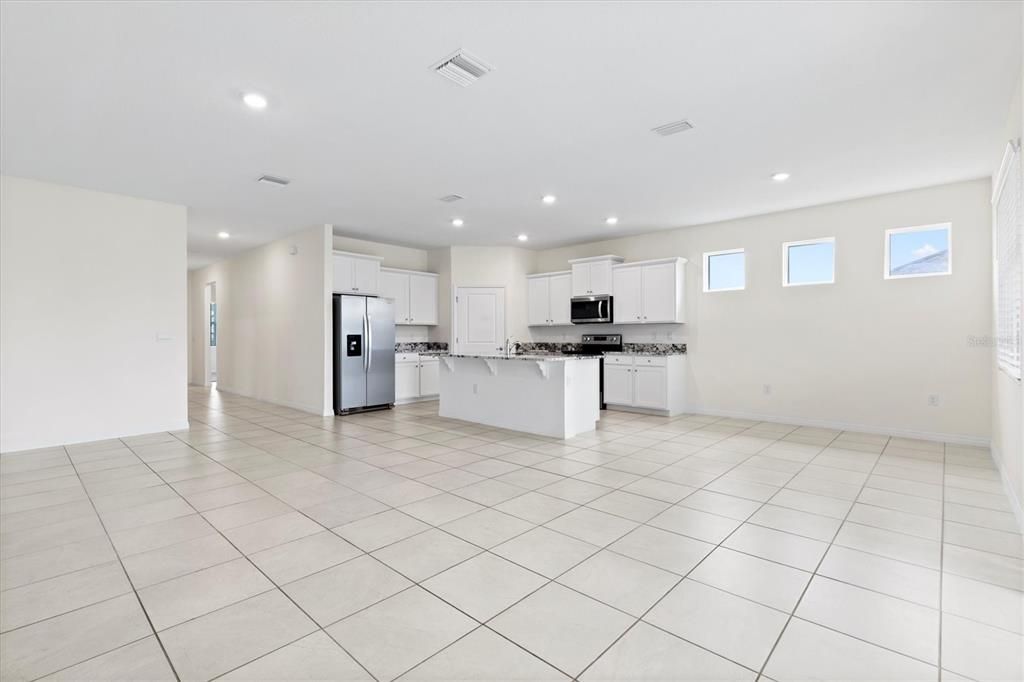 For Rent: $2,500 (4 beds, 2 baths, 2031 Square Feet)