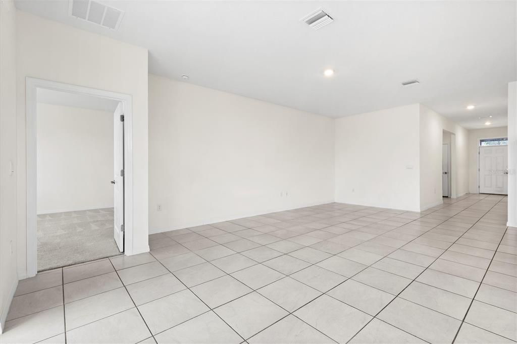 For Rent: $2,500 (4 beds, 2 baths, 2031 Square Feet)