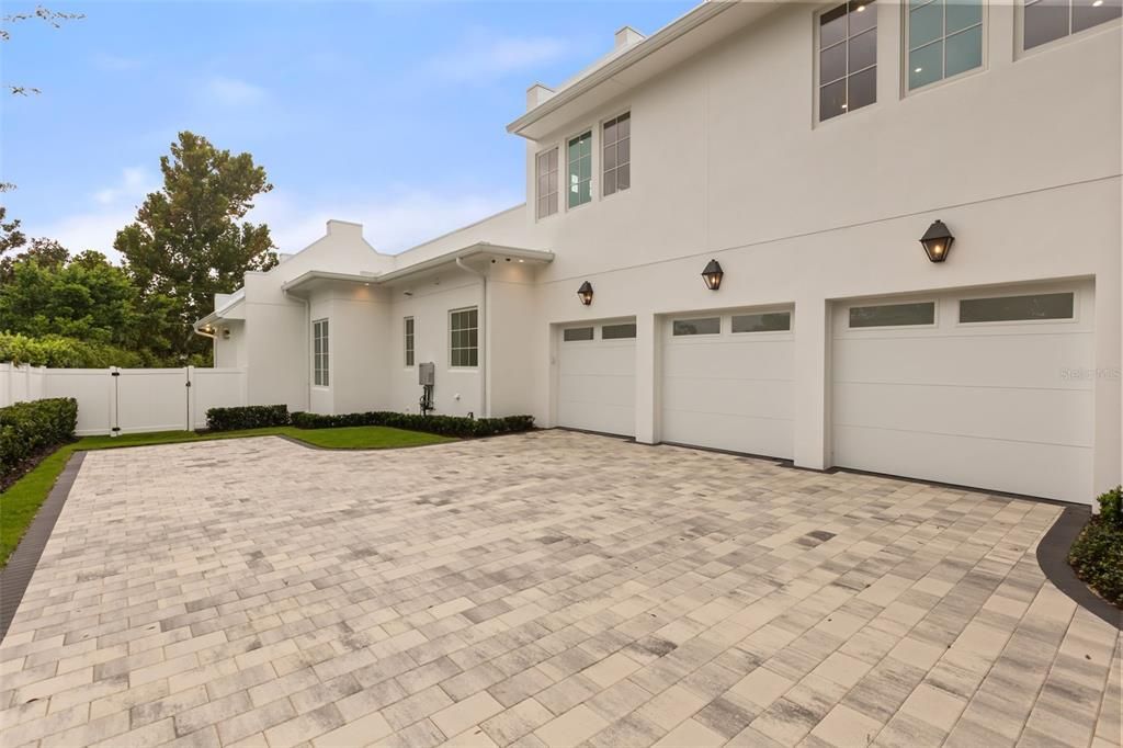 For Sale: $3,799,000 (5 beds, 5 baths, 5296 Square Feet)