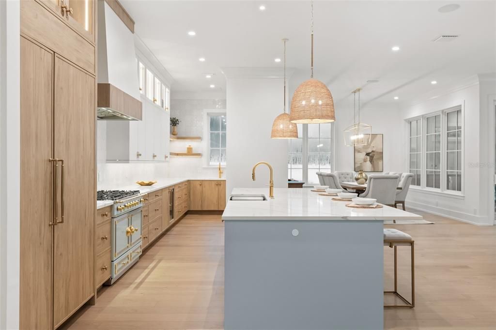 For Sale: $3,799,000 (5 beds, 5 baths, 5296 Square Feet)