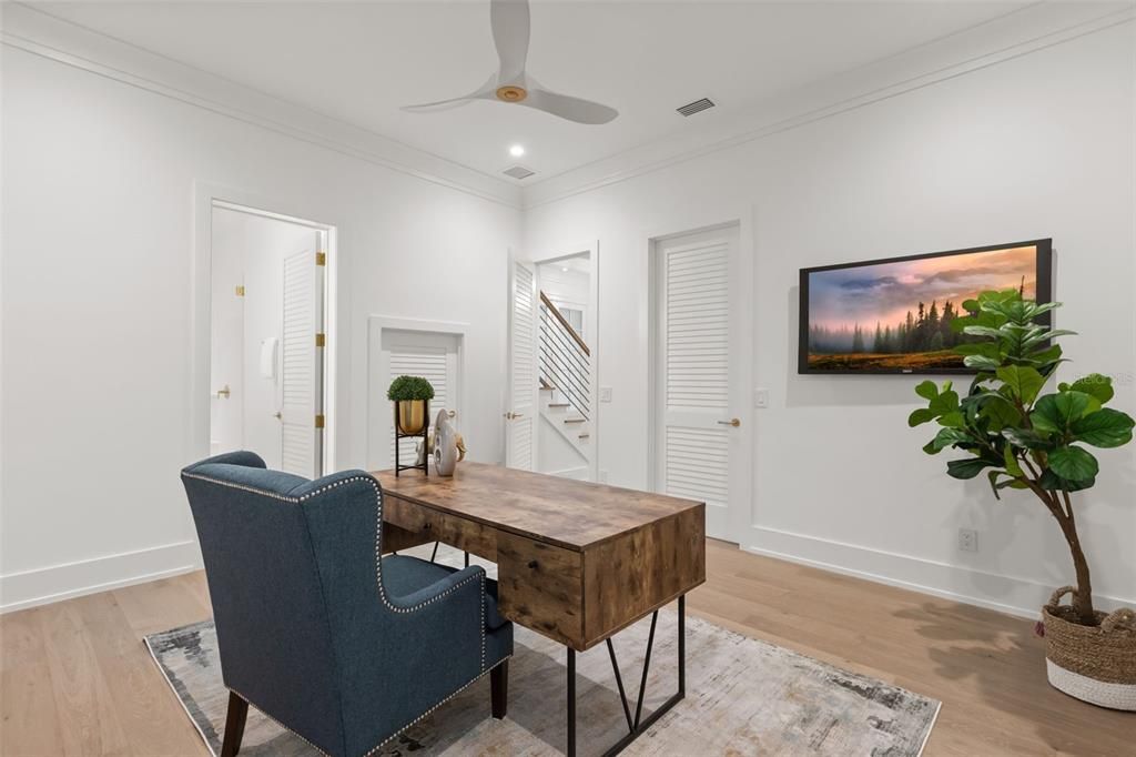 For Sale: $3,799,000 (5 beds, 5 baths, 5296 Square Feet)