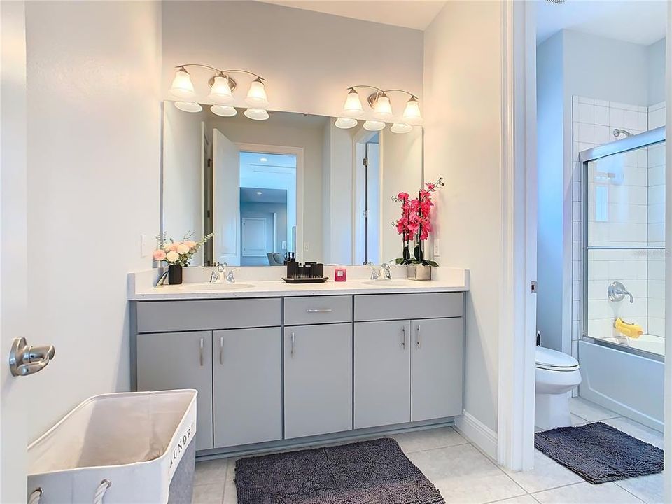 For Sale: $1,950,000 (5 beds, 4 baths, 4329 Square Feet)