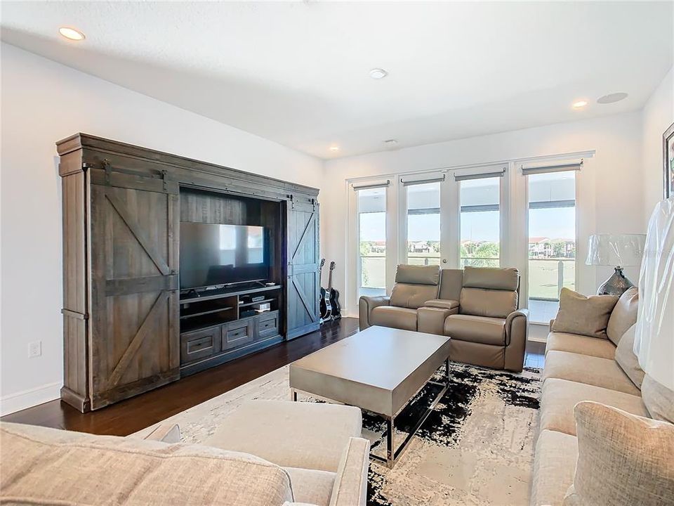 For Sale: $1,950,000 (5 beds, 4 baths, 4329 Square Feet)