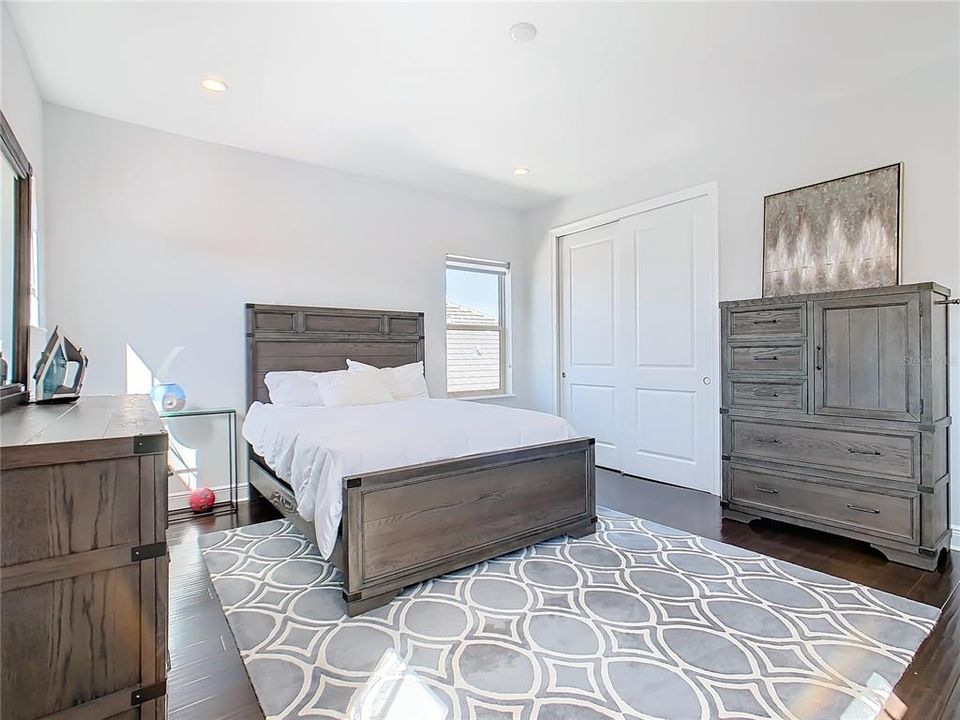 For Sale: $1,950,000 (5 beds, 4 baths, 4329 Square Feet)