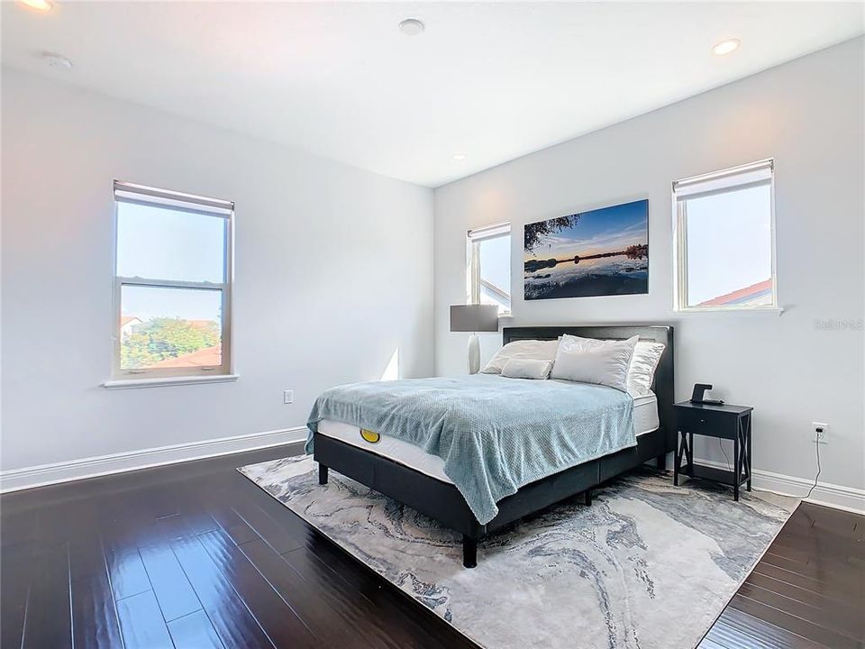 For Sale: $1,950,000 (5 beds, 4 baths, 4329 Square Feet)