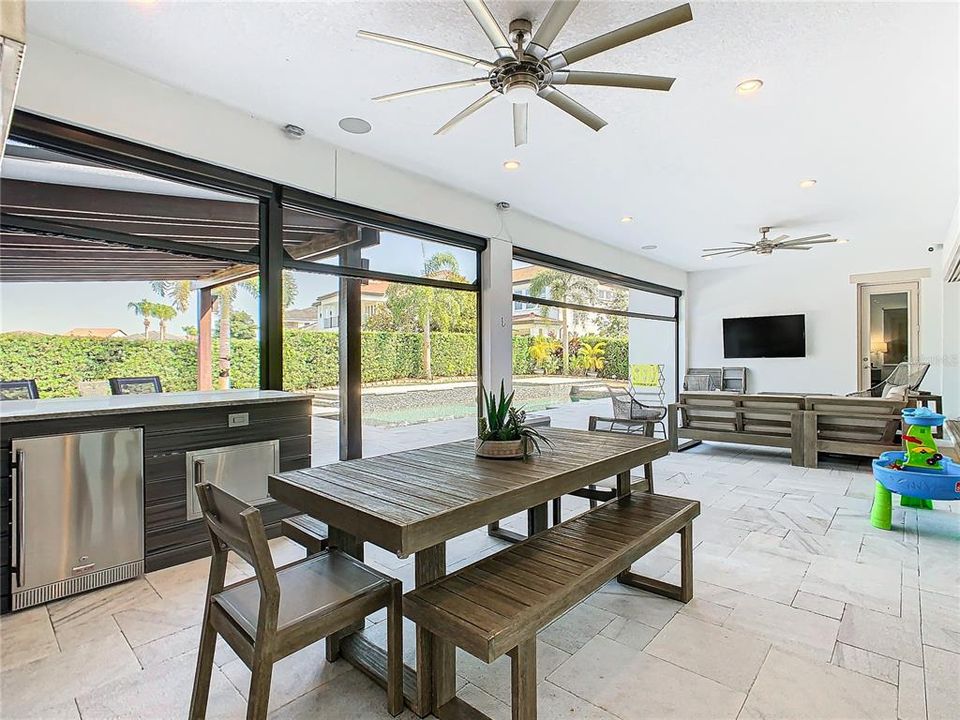 For Sale: $1,950,000 (5 beds, 4 baths, 4329 Square Feet)