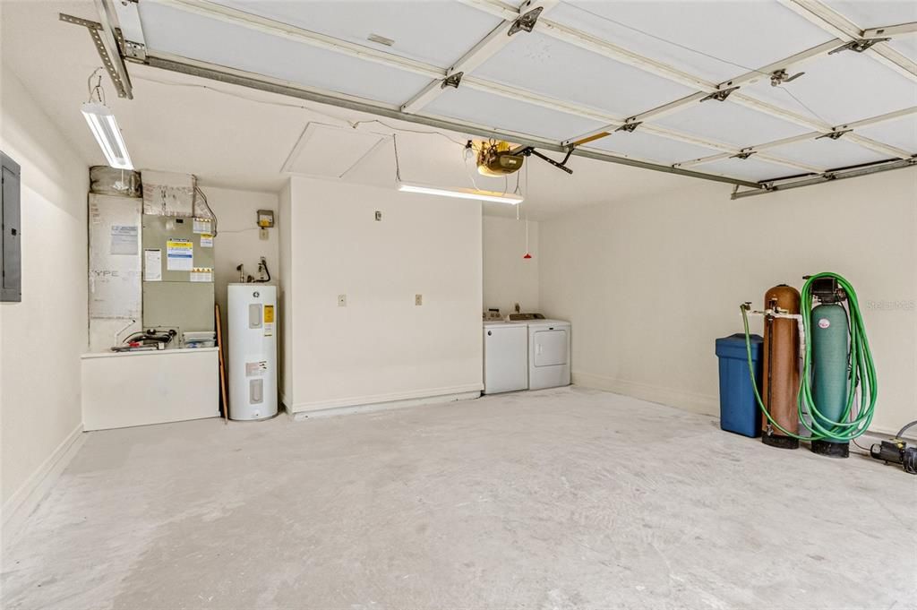 For Sale: $330,000 (4 beds, 2 baths, 1885 Square Feet)