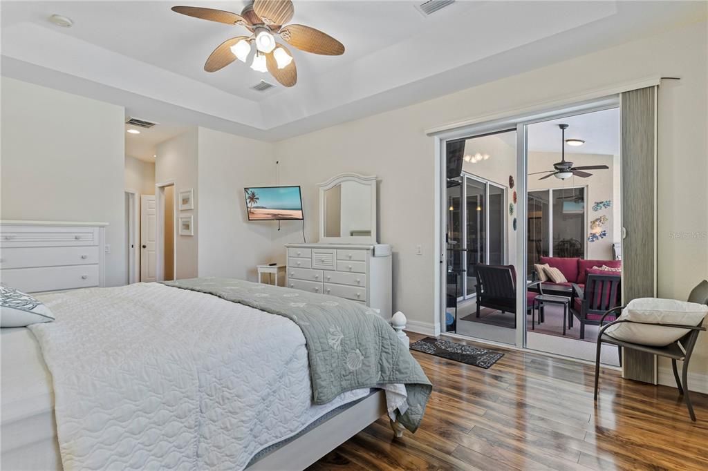 En Venta: $449,900 (3 camas, 2 baños, 2047 Pies cuadrados)